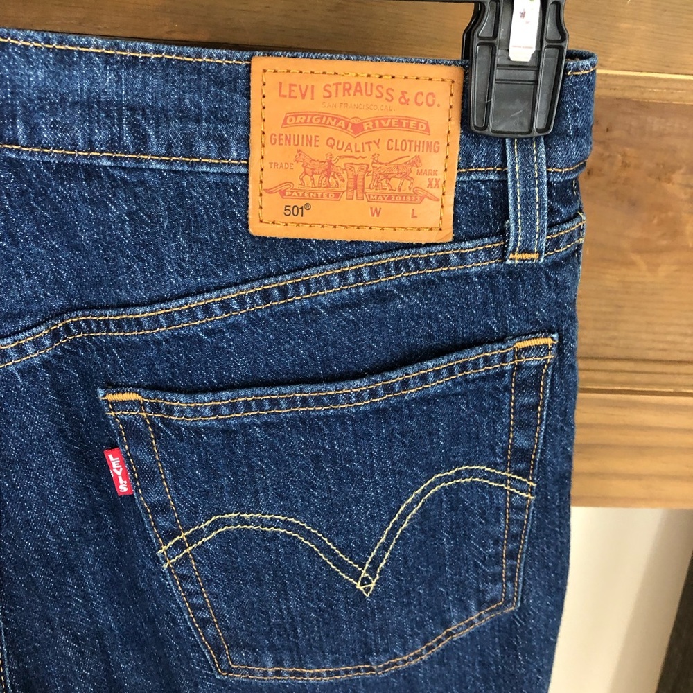 Levi’s 501 -like new!